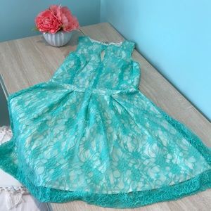 Lace short dress